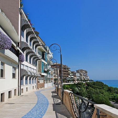 Hotel Ideale Ortona Bagian luar foto