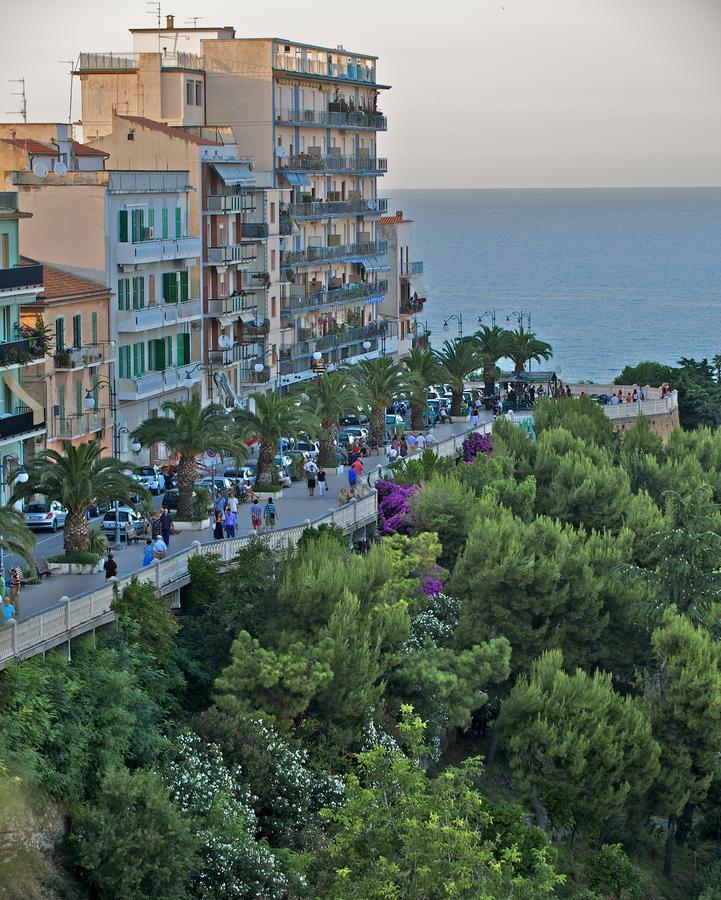 Hotel Ideale Ortona Bagian luar foto