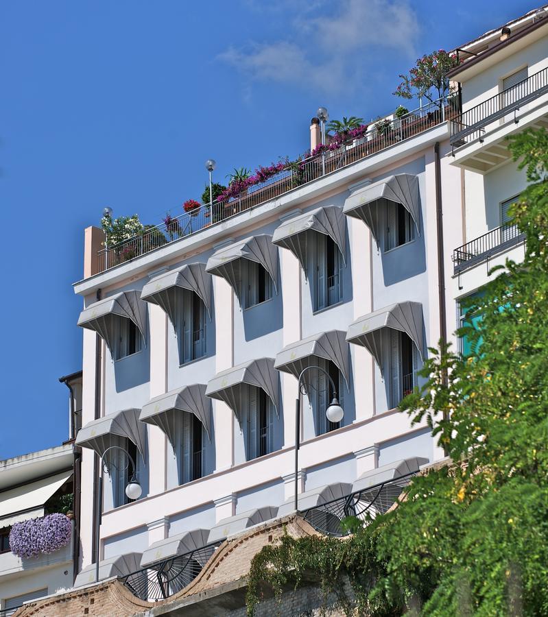 Hotel Ideale Ortona Bagian luar foto