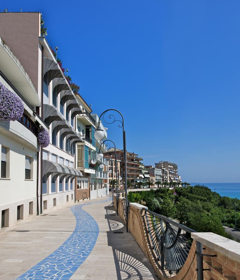 Hotel Ideale Ortona Bagian luar foto