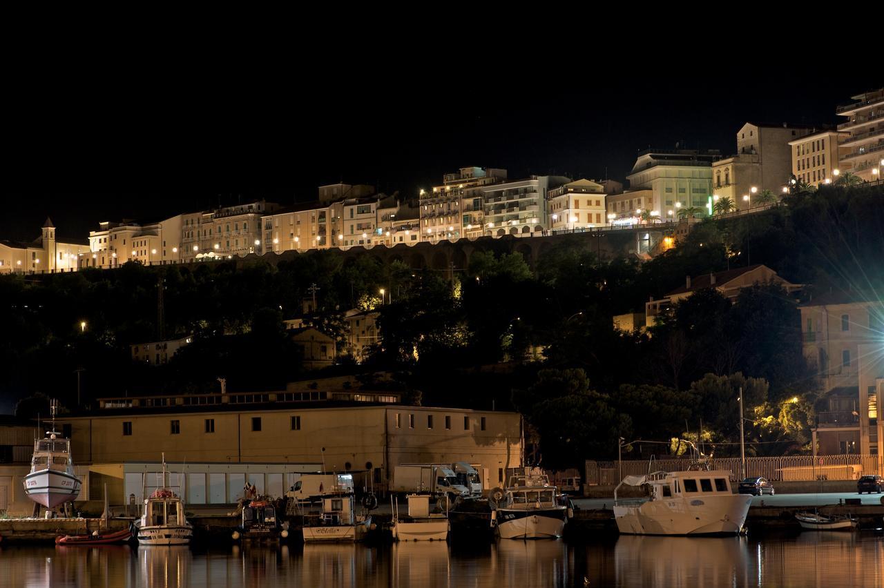 Hotel Ideale Ortona Bagian luar foto